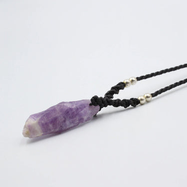 Makramee Halskette mit Amethyst Spitze