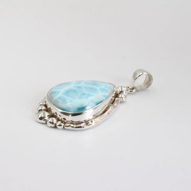 Larimar Anhänger Unikat – handgemachter Edelstein Schmuck mit Tropfenform und 925 Silberfassung