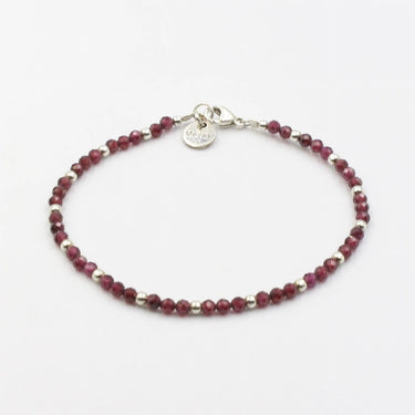 Mevas Damen Armband mit Granat Edelsteinen